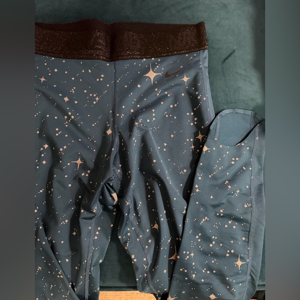 Nike Cold Weather Silver Star Patterned Leggings